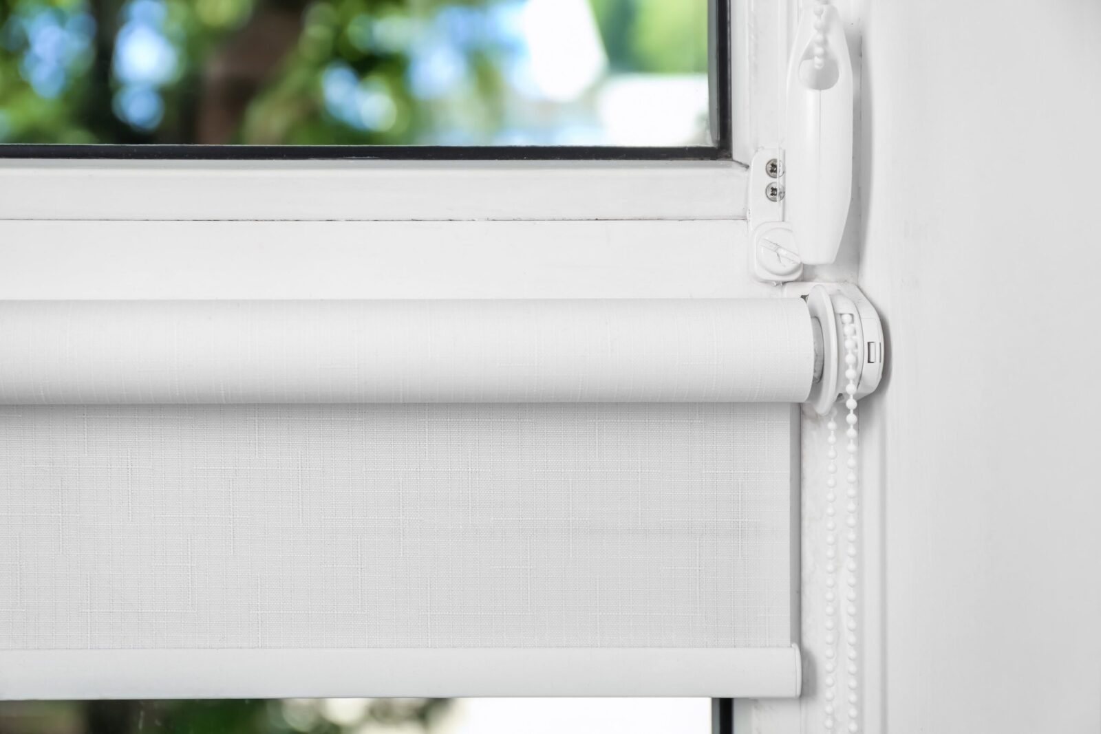 Smart Home Benefits Motorized Roller Blinds
